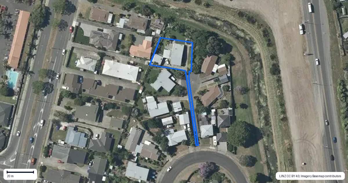 Property context map for 18 Titoki Crescent, Pirimai, Napier