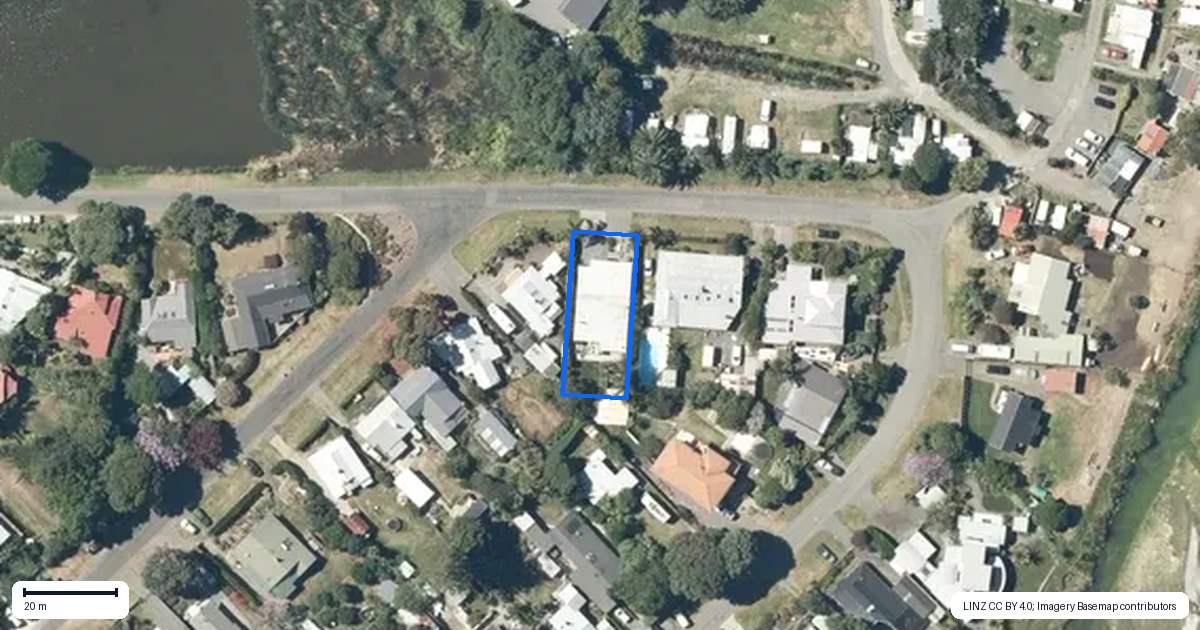 Property context map for 42 Wellwood Terrace, Te Awanga
