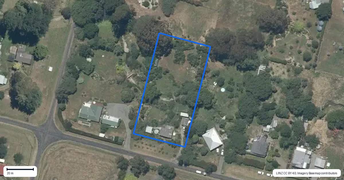 Property context map for 32 Phillips Street, Tikokino