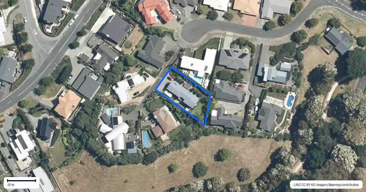 Property context map for 11 Woodford Heights, Havelock North