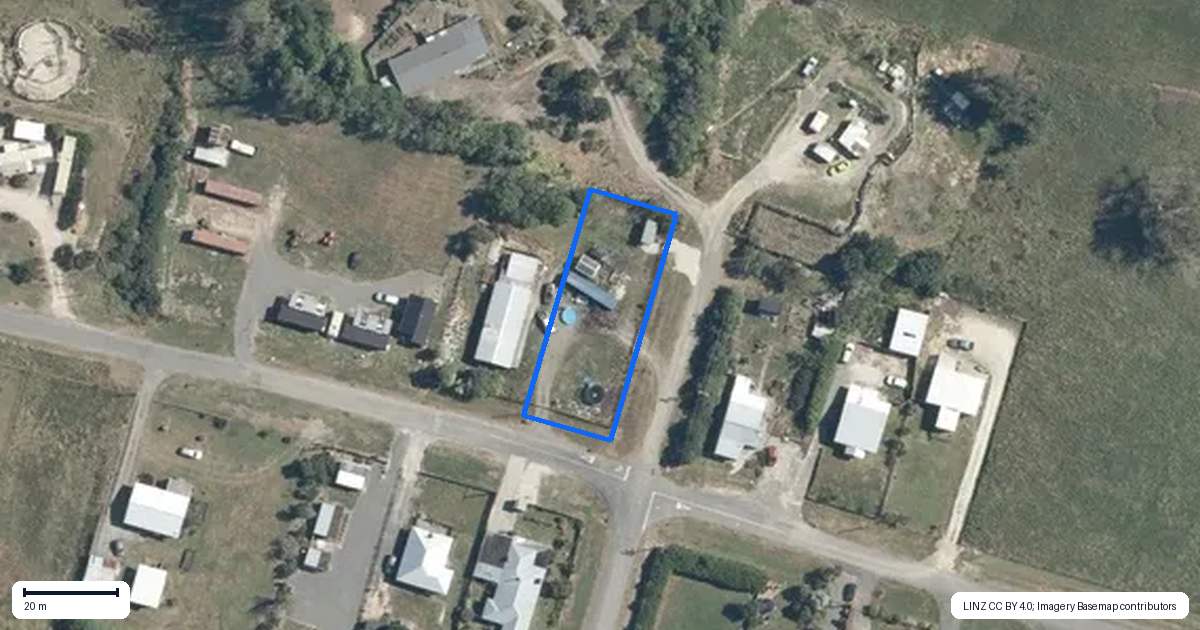 Property context map for 9 Blake Street, Porangahau