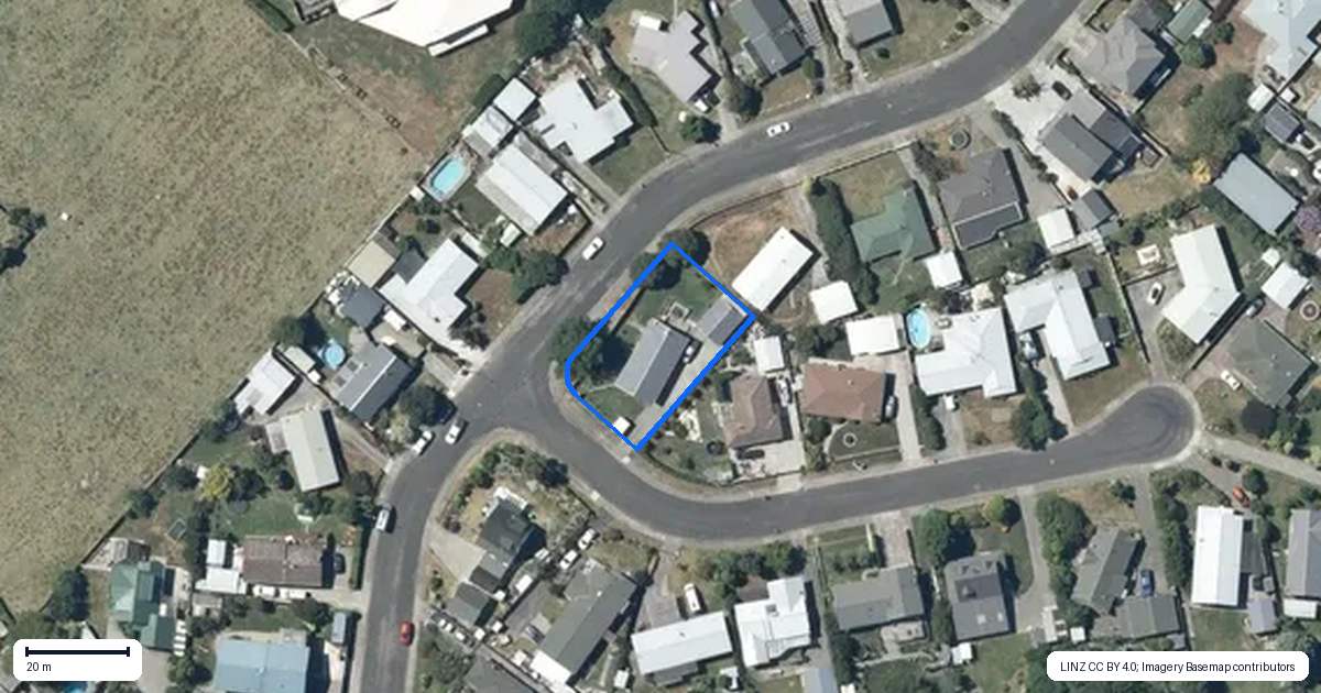 Property context map for 1 Deakin Place, Clive