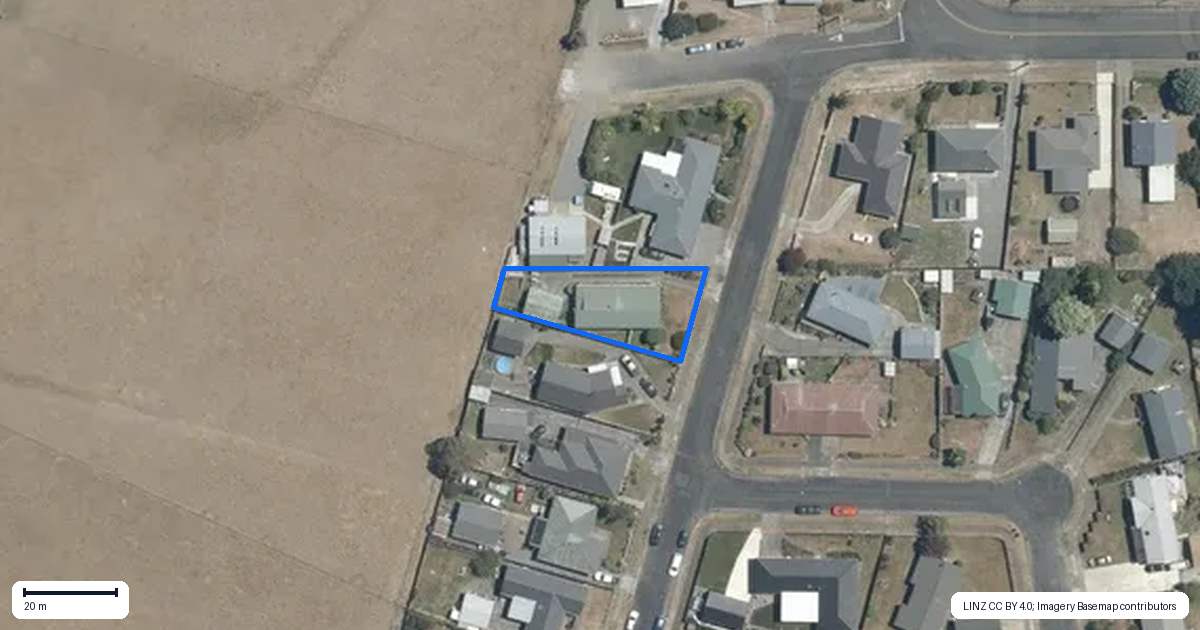Property context map for 2 Stiles Avenue, Waipukurau