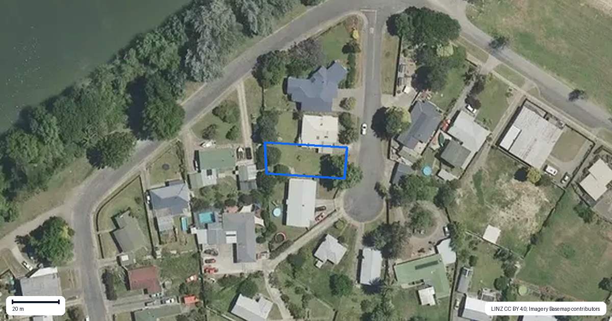 Property context map for 13 Lockwood Point, Wairoa