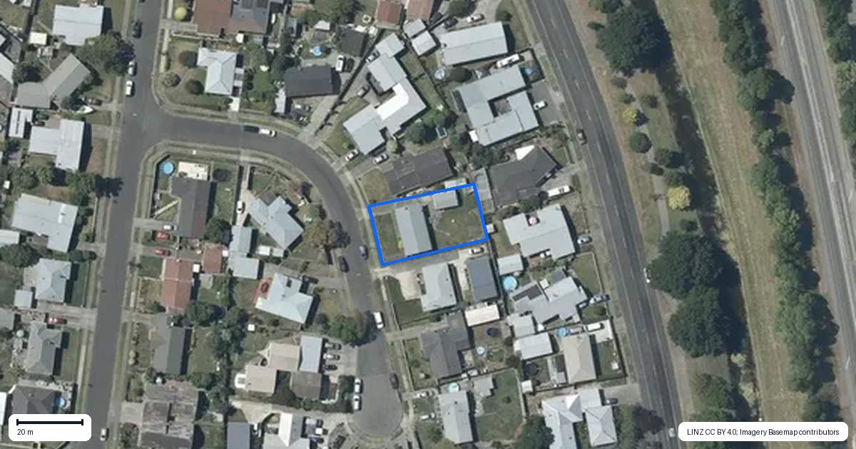 Property context map for 13 Winchester Place, Tamatea, Napier