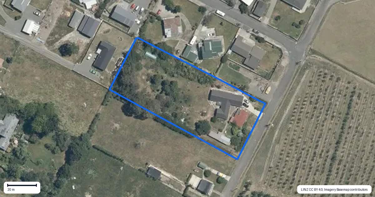 Property context map for 11 Rathbone Street, Waipawa