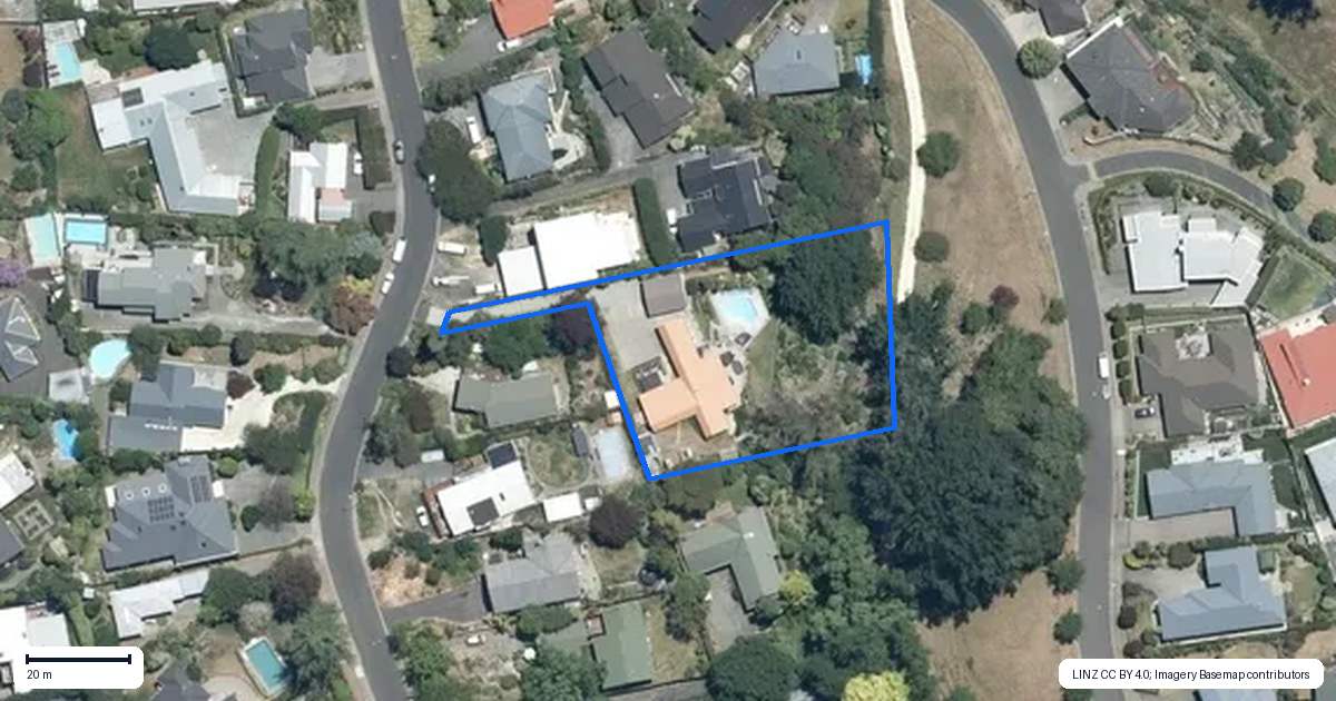 Property context map for 13 Selwyn Road, Havelock North