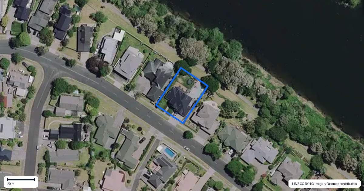 Property context map for 98 Delamare Road, Pukete, Hamilton