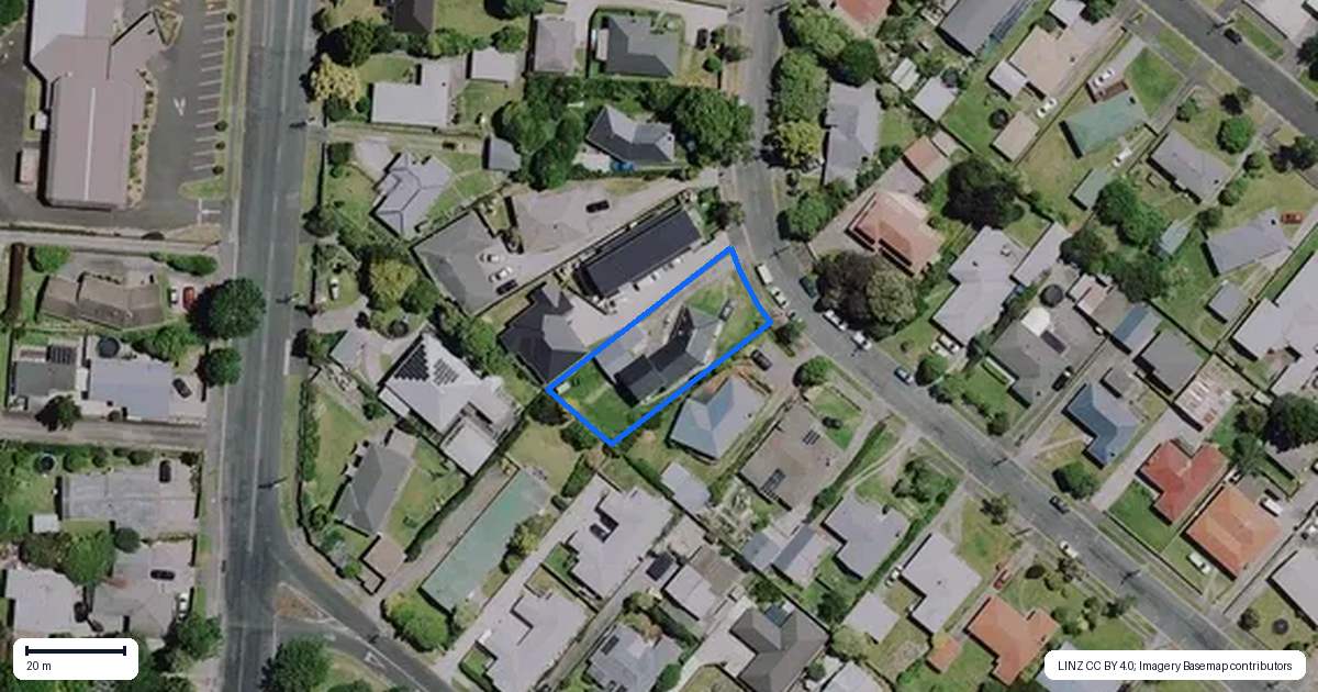 Property context map for 14 Liston Crescent, Hillcrest, Hamilton