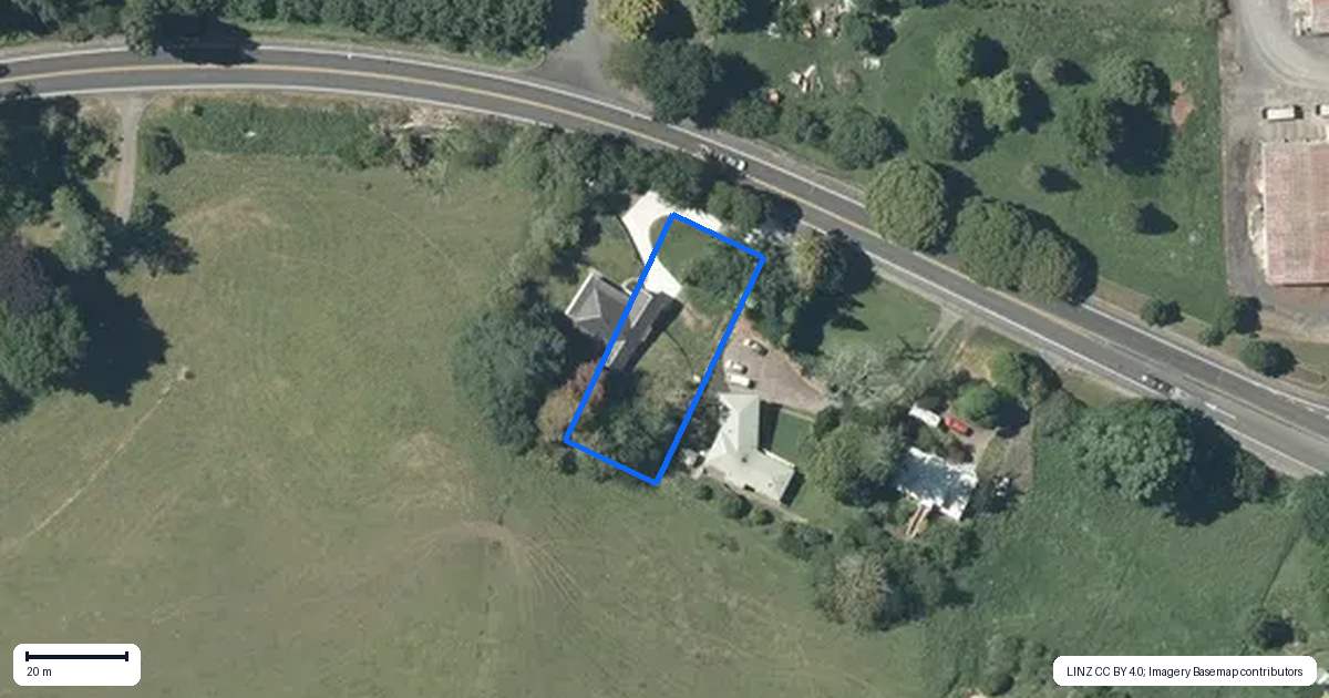 Property context map for 98 Main Road, Tirau