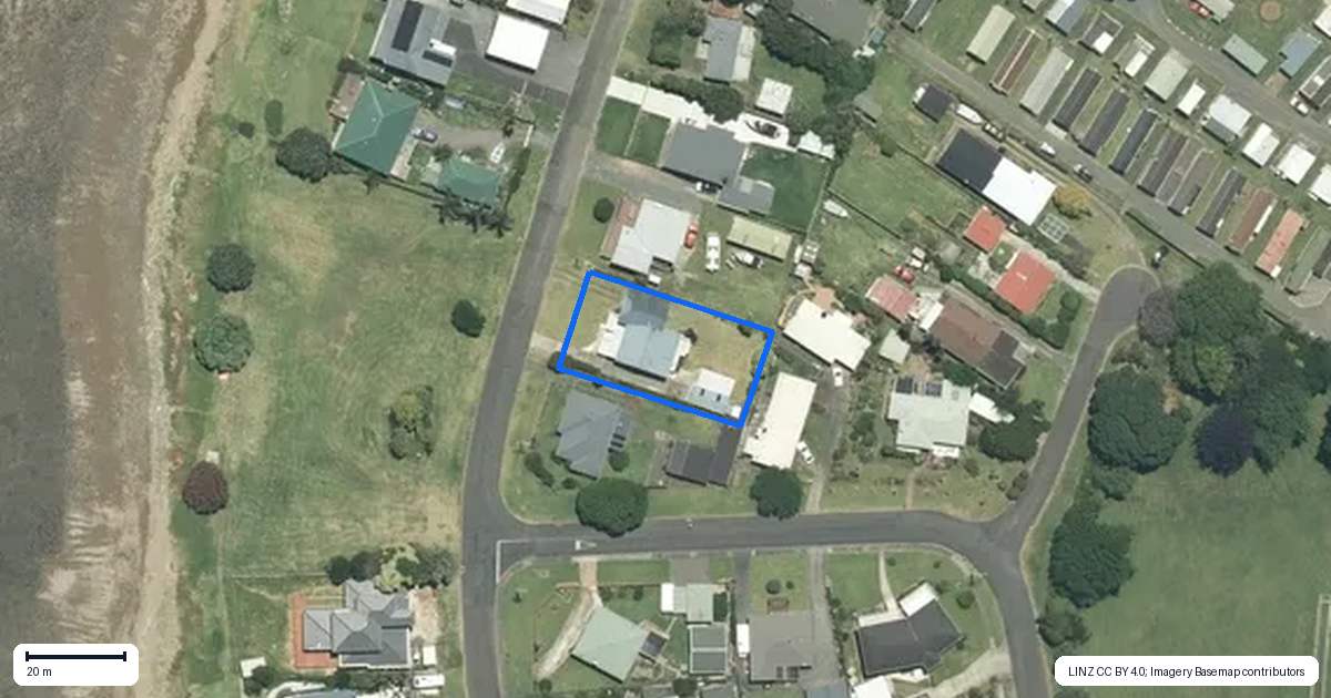 Property context map for 30 Seaview Avenue, Te Puru, Thames