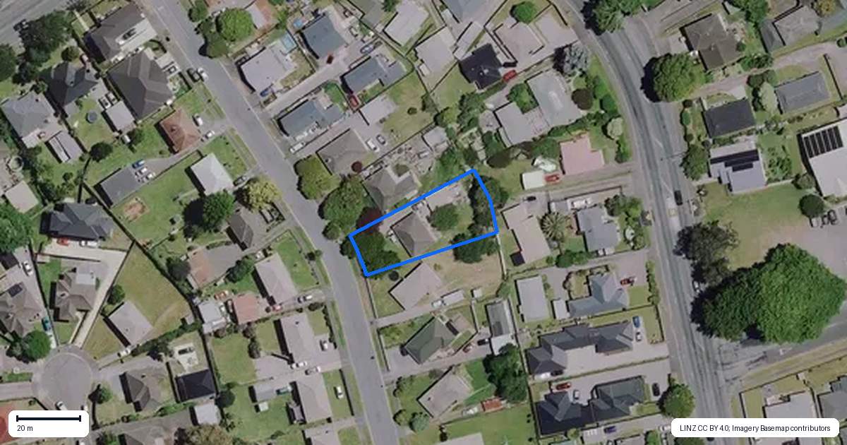 Property context map for 34 Douglas Crescent, Fairfield, Hamilton
