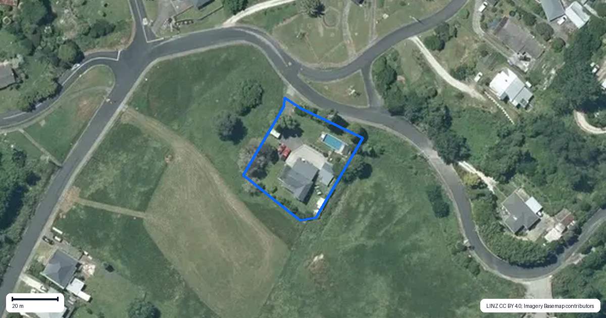 Property context map for 30 Mangarino Street, Te Kuiti