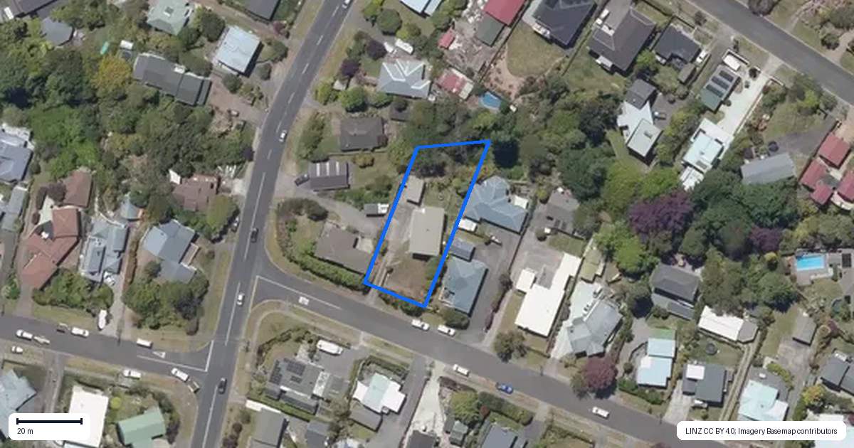 Property context map for 4 Weka Road, Waipahihi, Taupo