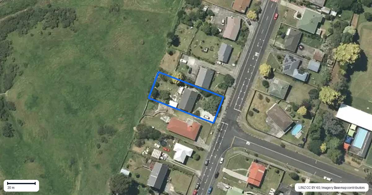 Property context map for 45 Russell Road, Huntly