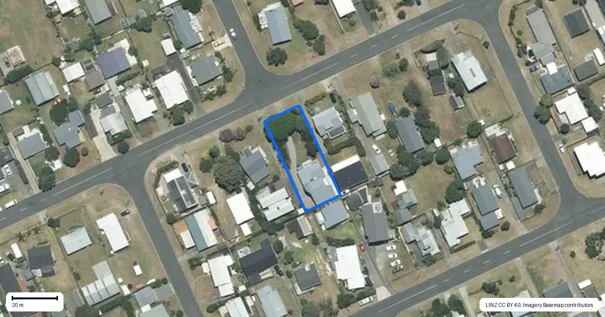 Property context map for 210 Linton Crescent, Whangamata