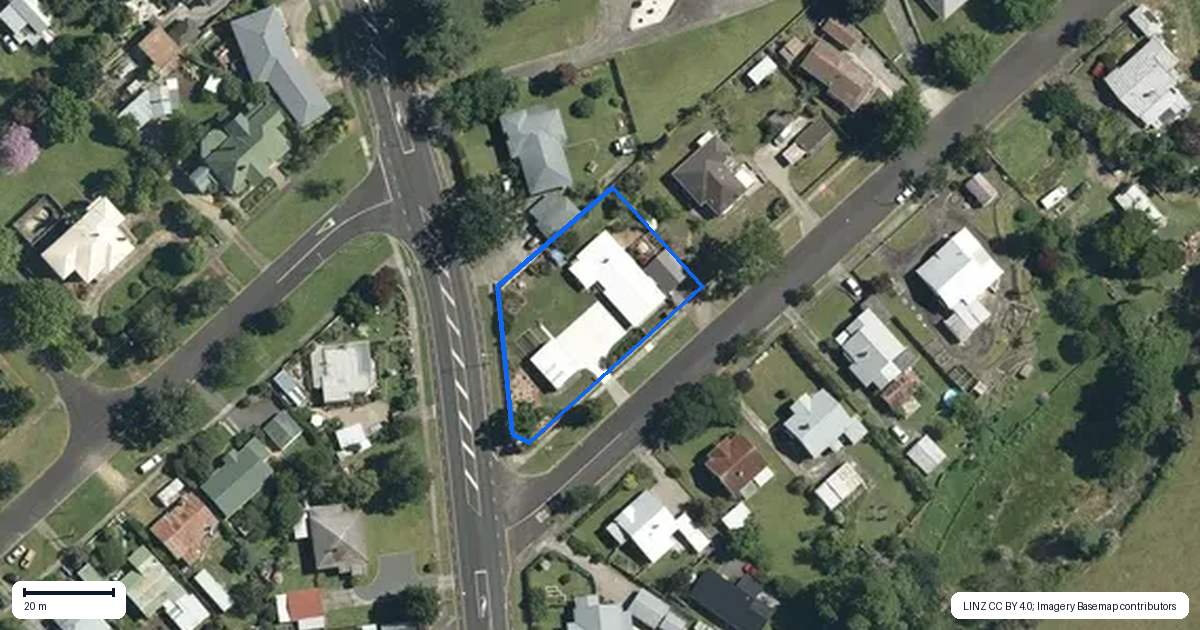 Property context map for 2 Russell Avenue, Te Aroha