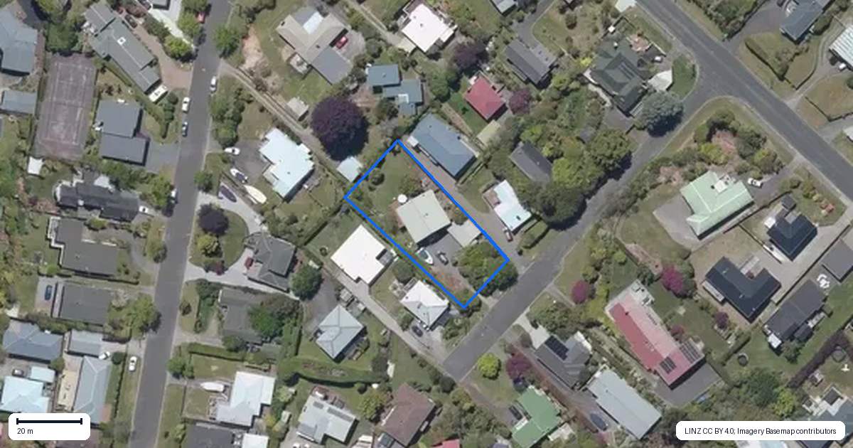 Property context map for 9 Waihora Street, Taupo
