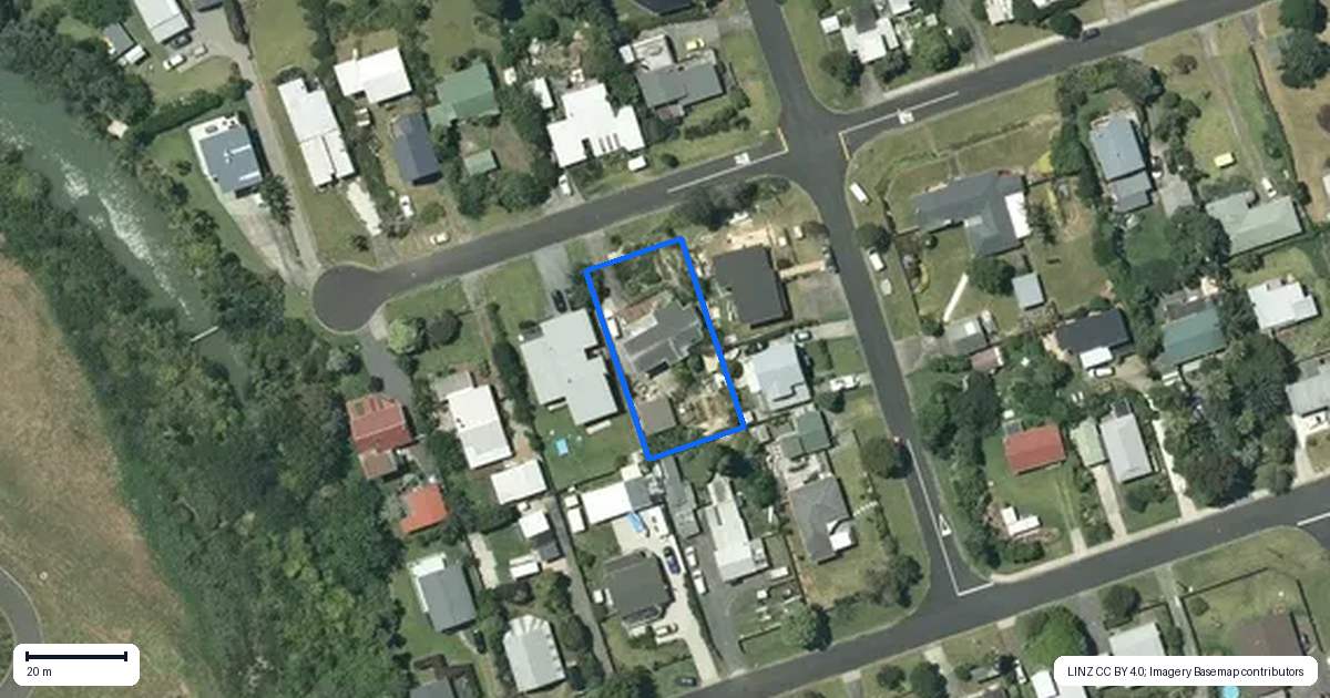 Property context map for 32 Taipari Avenue, Raglan
