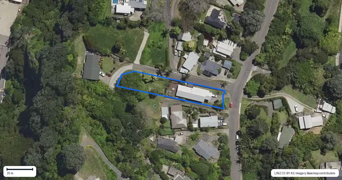 Property context map for 20 Waiewe Street, Whakatane