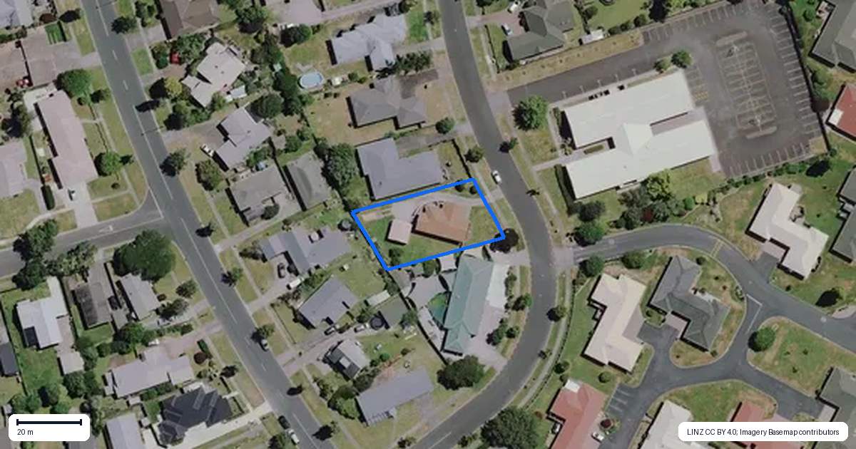 Property context map for 5 Admiral Crescent, Flagstaff, Hamilton