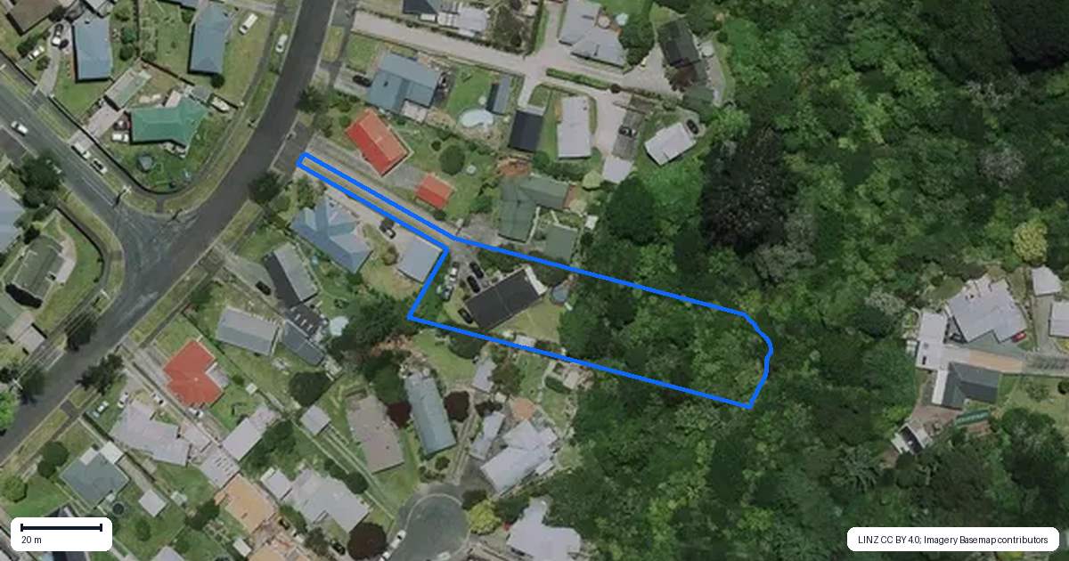 Property context map for 80 Lewis Street, Glenview, Hamilton
