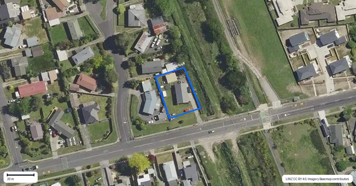 Property context map for 48 Kawaha Point Road, Fairy Springs, Rotorua