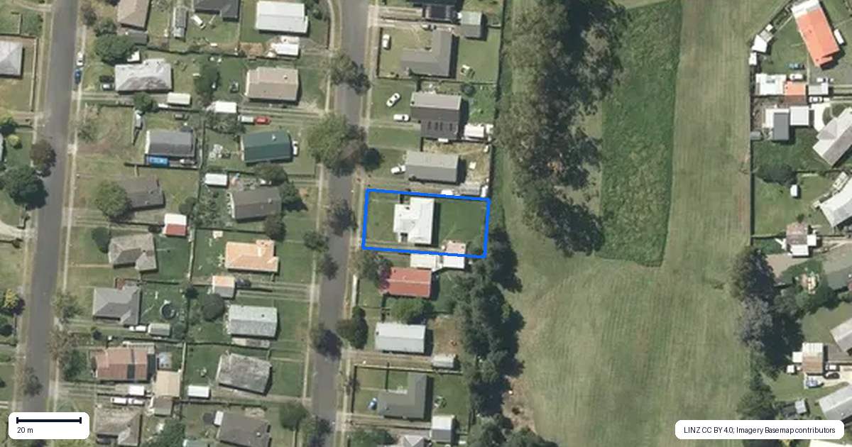 Property context map for 33 James Henry Crescent, Huntly