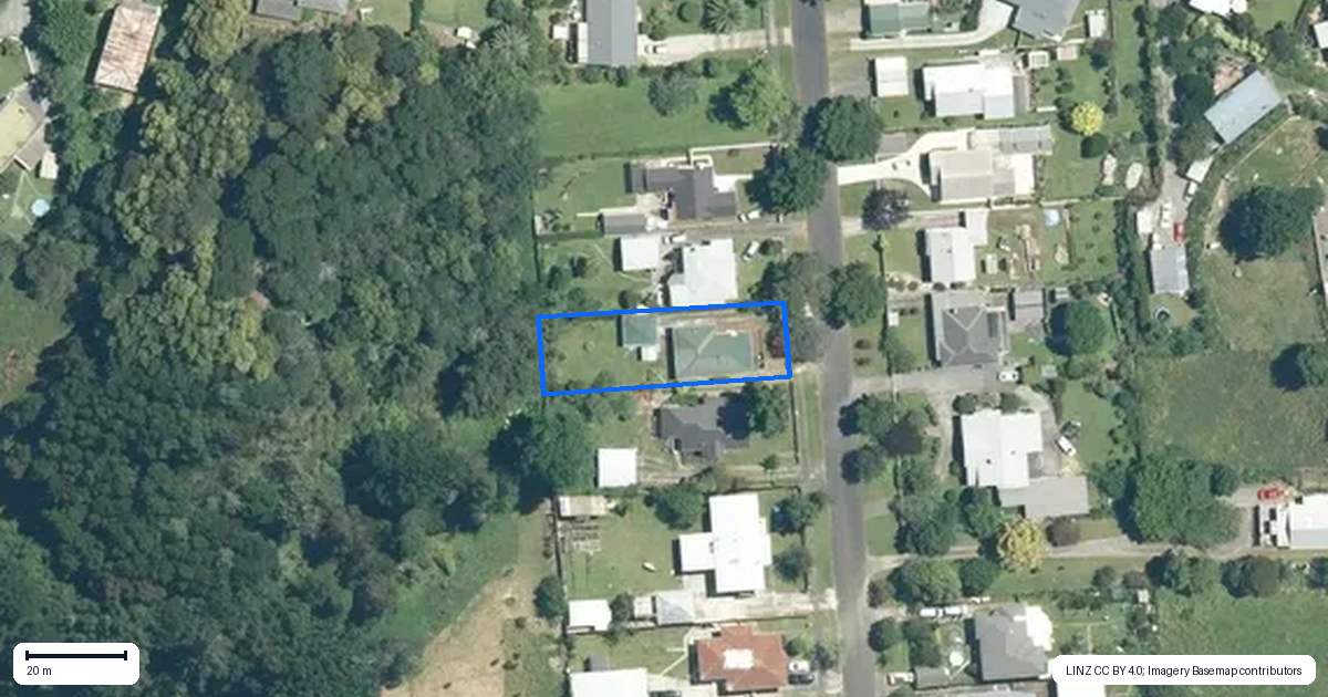 Property context map for 16 Kennedy Street, Paeroa