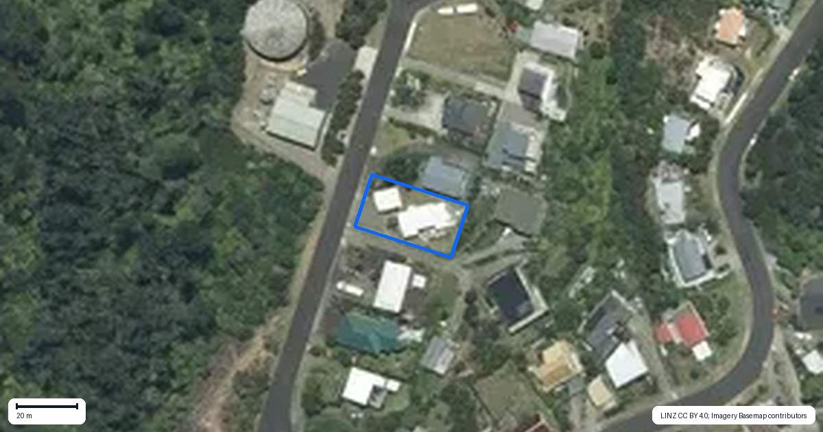 Property context map for 18 Hinemoa Terrace, Tairua