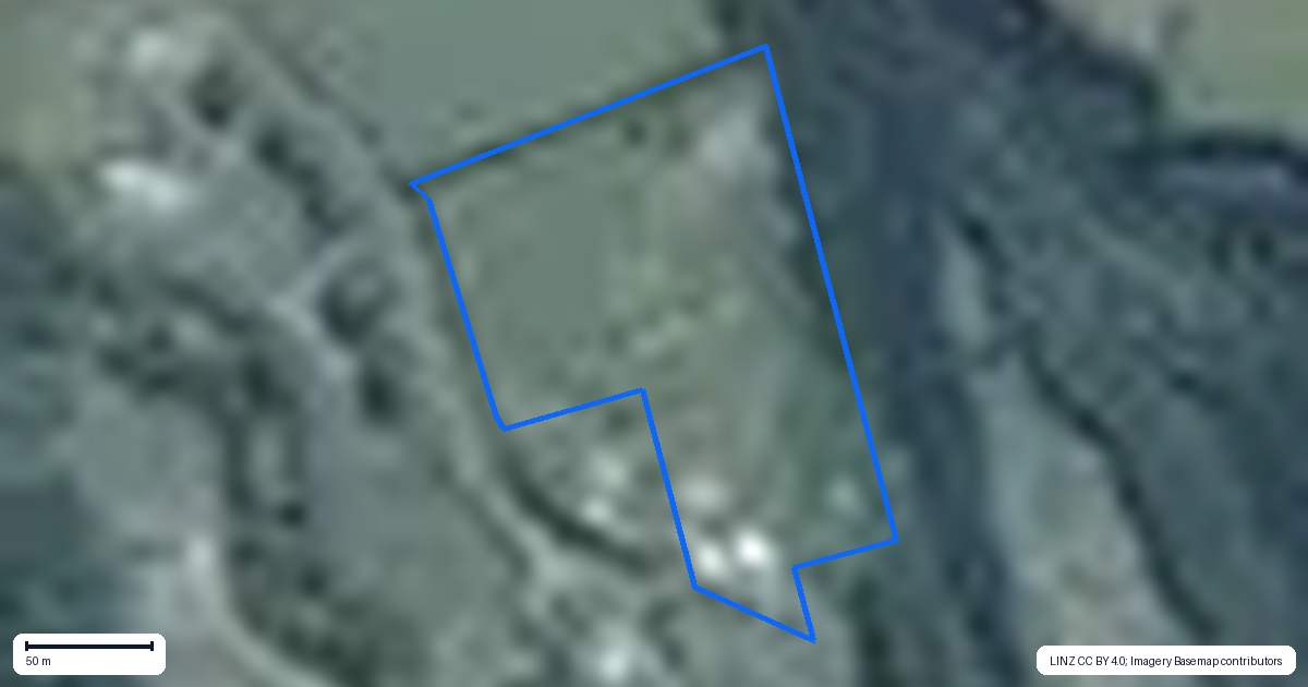 Property context map for 911 McLaren Falls Road, Omanawa