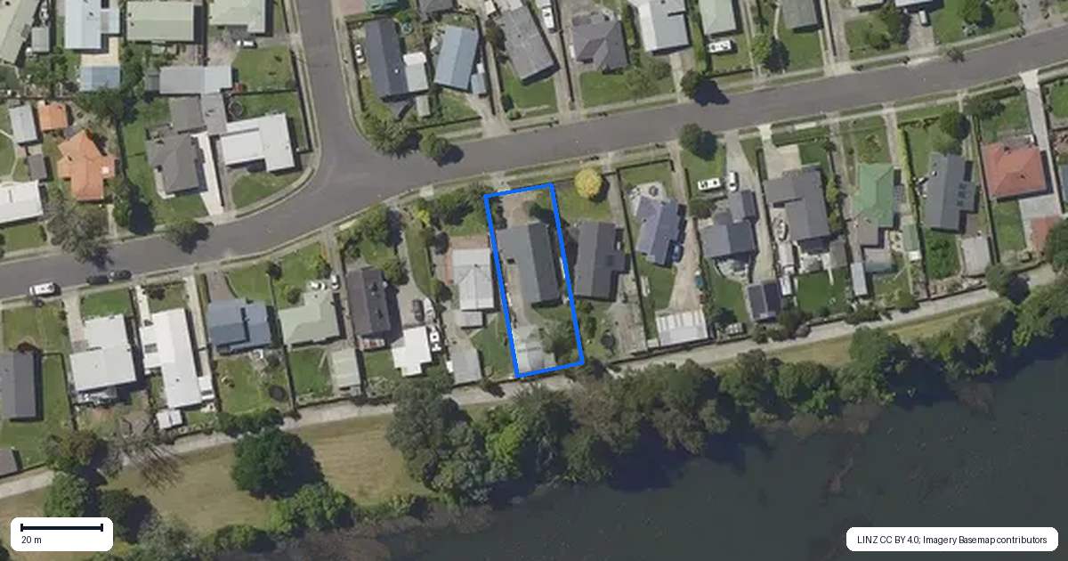 Property context map for 33 Riverside Drive, Whakatane