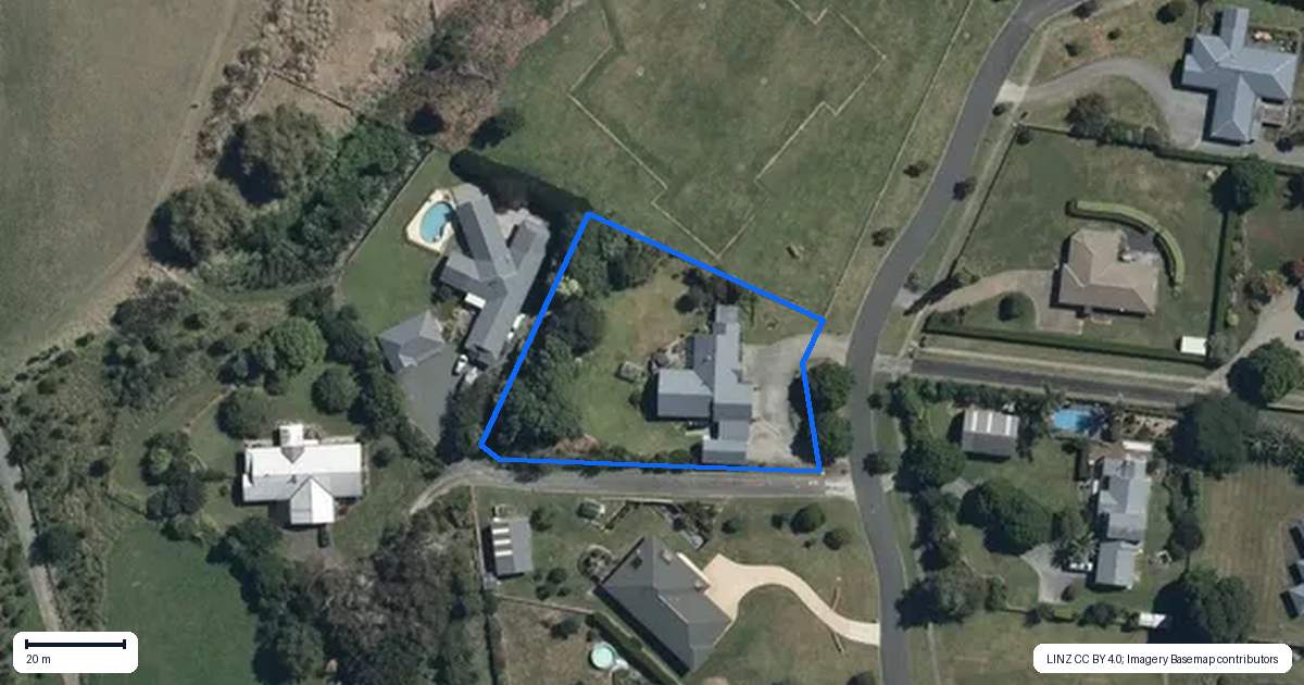 Property context map for 77 Aubin Close, Pirongia
