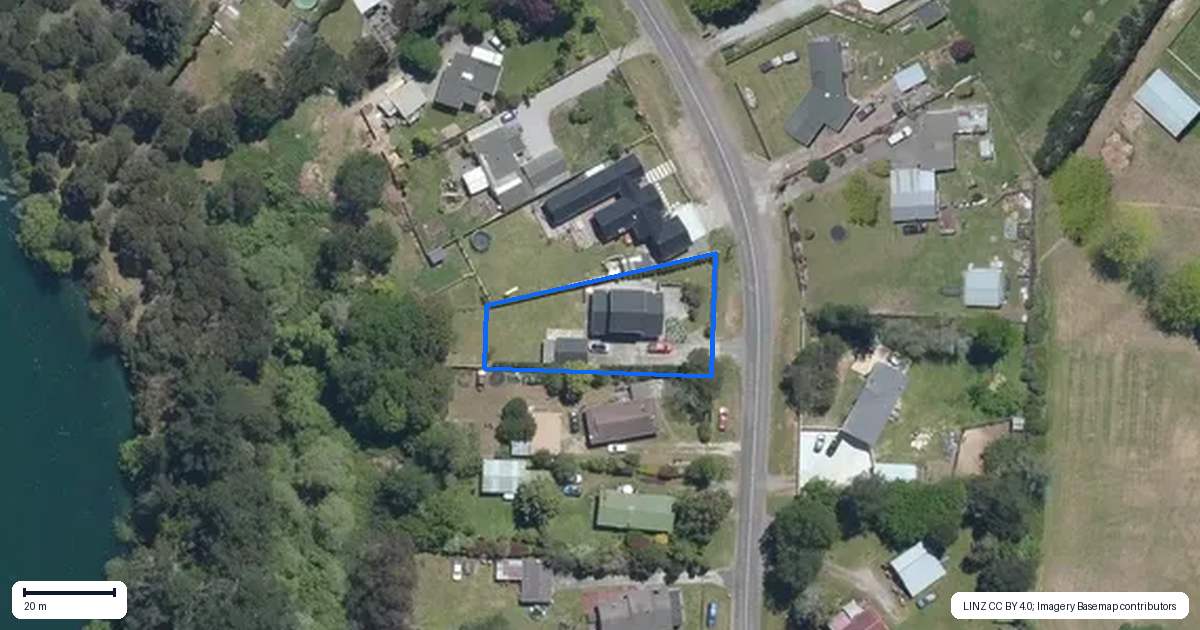 Property context map for 749 River Road, Broadlands