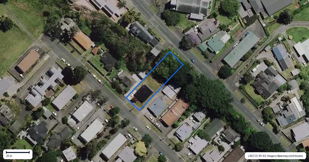Property context map for 18 Opoia Road, Hamilton East, Hamilton