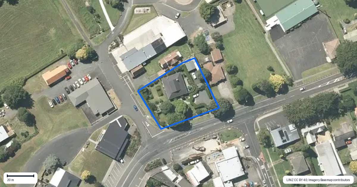 Property context map for 32 Main Road, Te Kauwhata