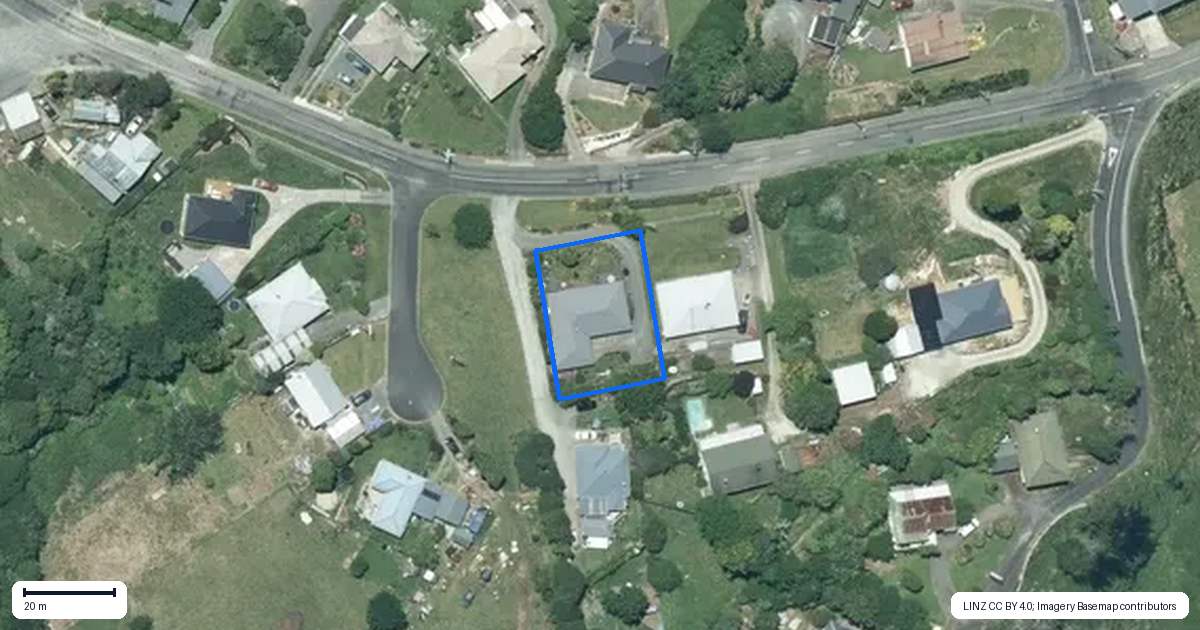Property context map for 35 Kea Street, Piopio