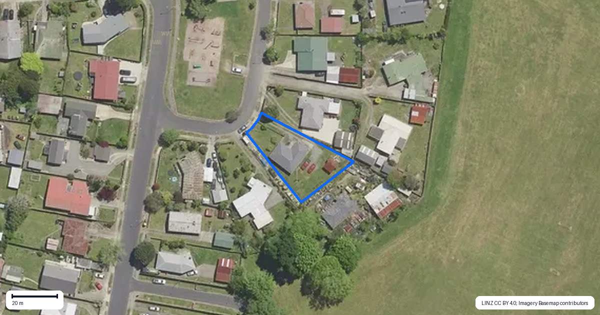 Property context map for 13 Holland Crescent, Kawerau
