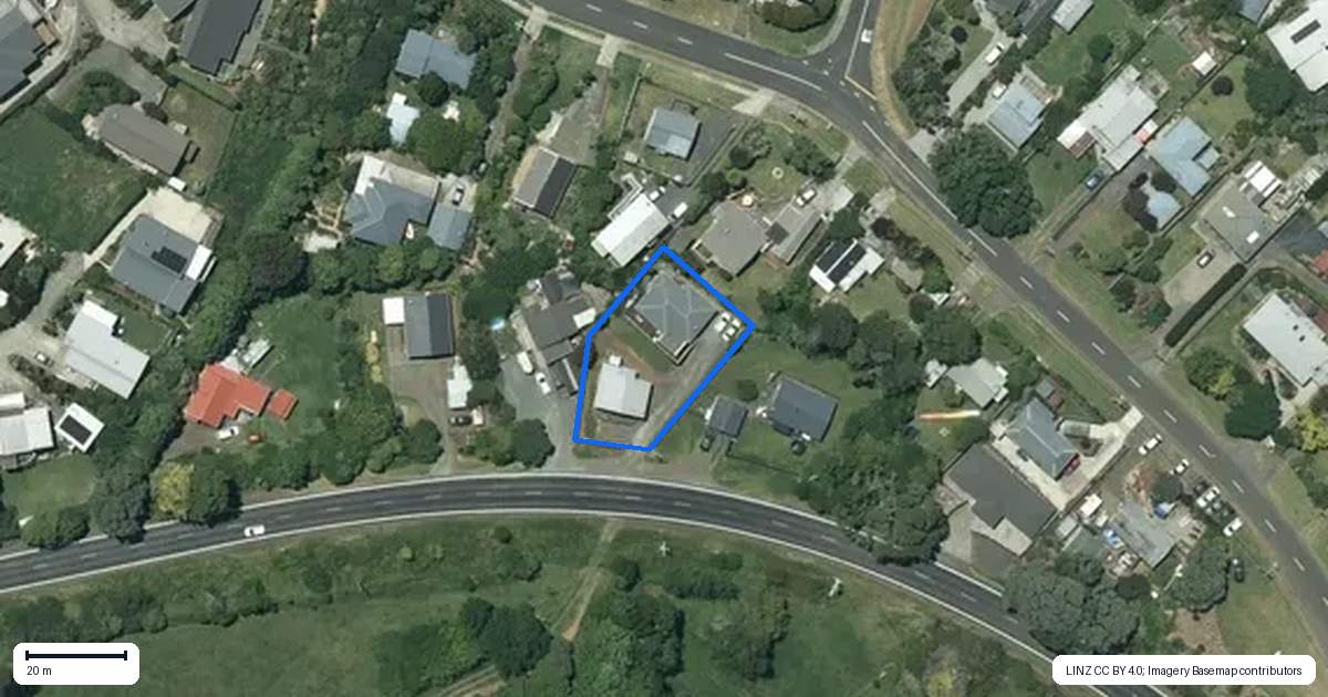 Property context map for 52 Main Road, Raglan