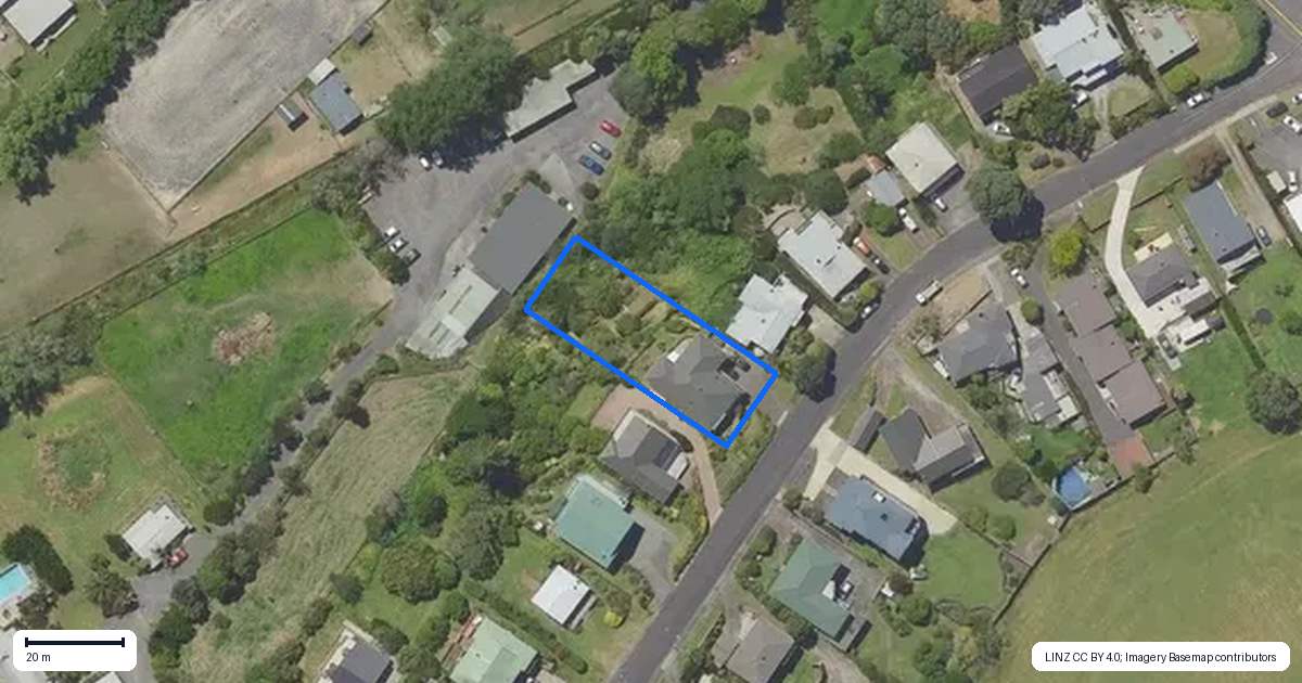 Property context map for 16 The Crescent, Waihi Beach