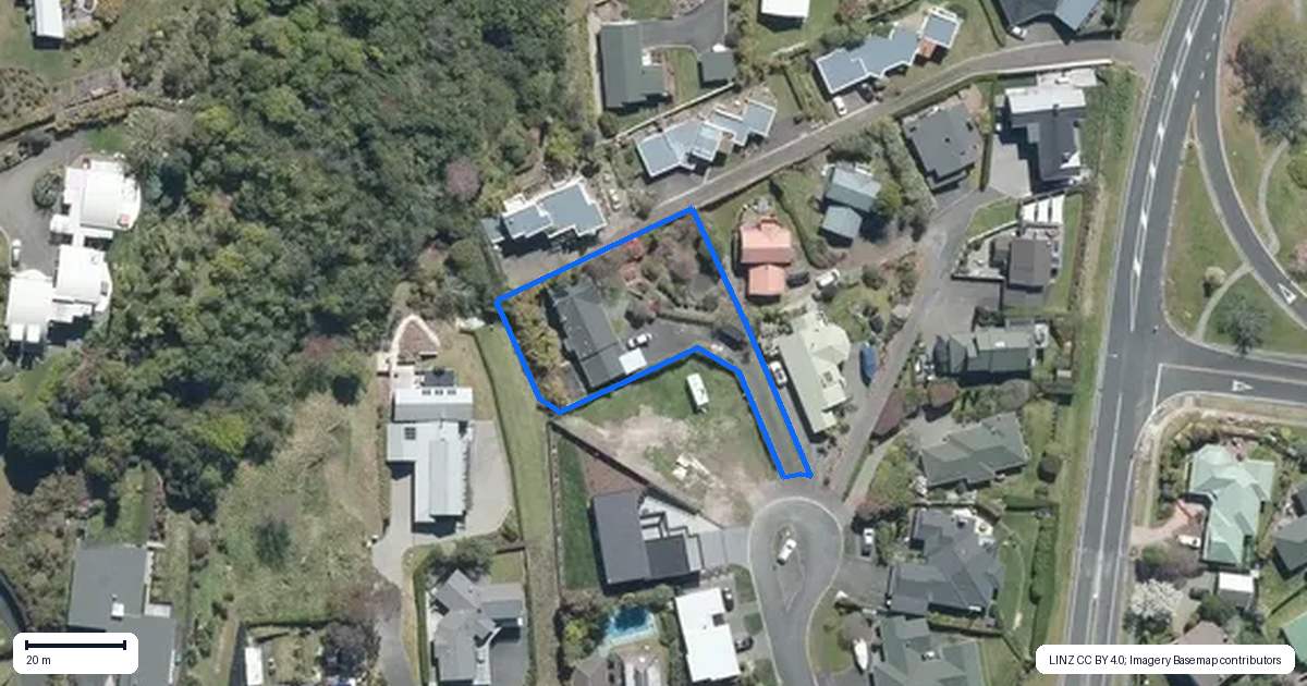 Property context map for 7 Krissell Place, Acacia Bay, Taupo