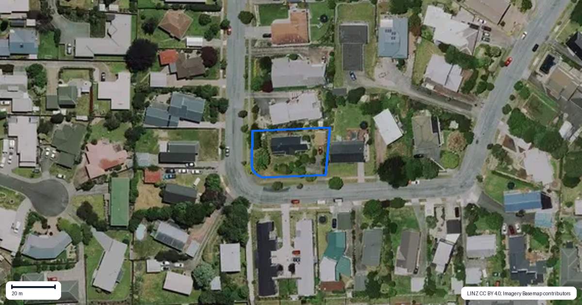 Property context map for 28 Gilbass Avenue, Hamilton Lake, Hamilton