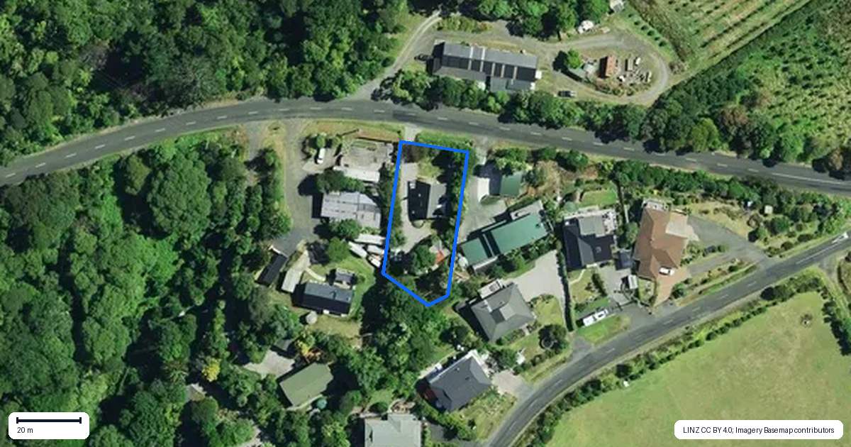 Property context map for 533 Wainui Road, Raglan
