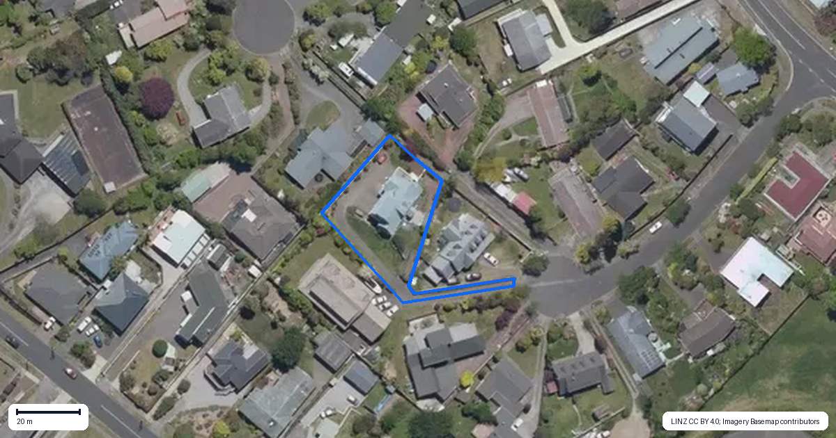 Property context map for 8 Kapua Place, Taupo