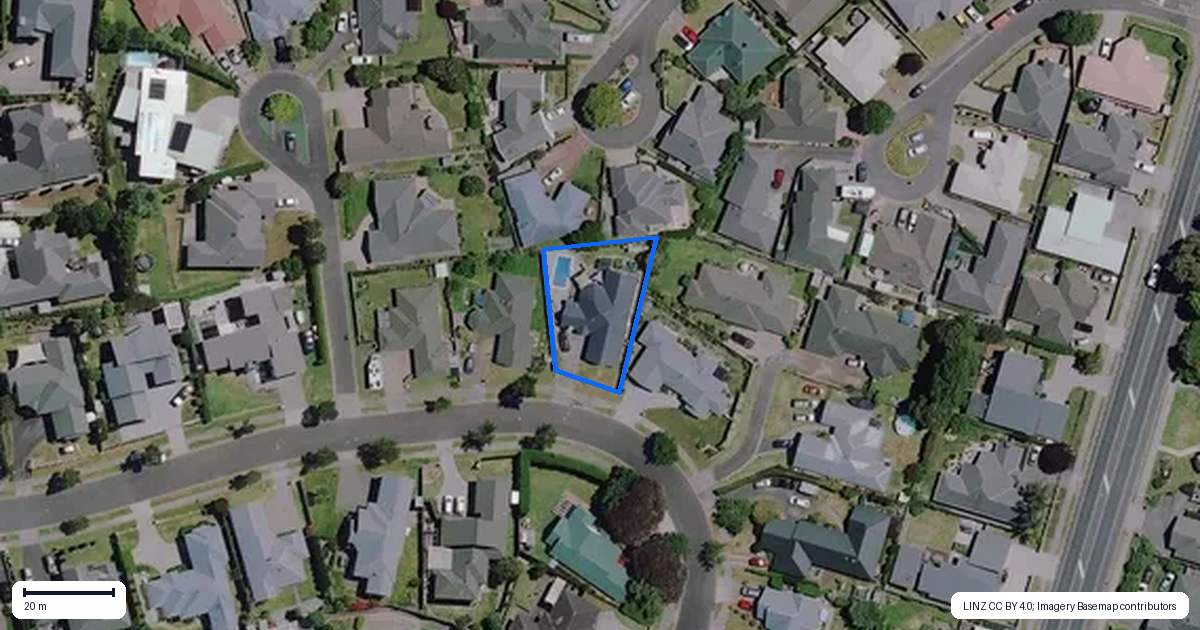Property context map for 50 Cairns Crescent, Rototuna, Hamilton