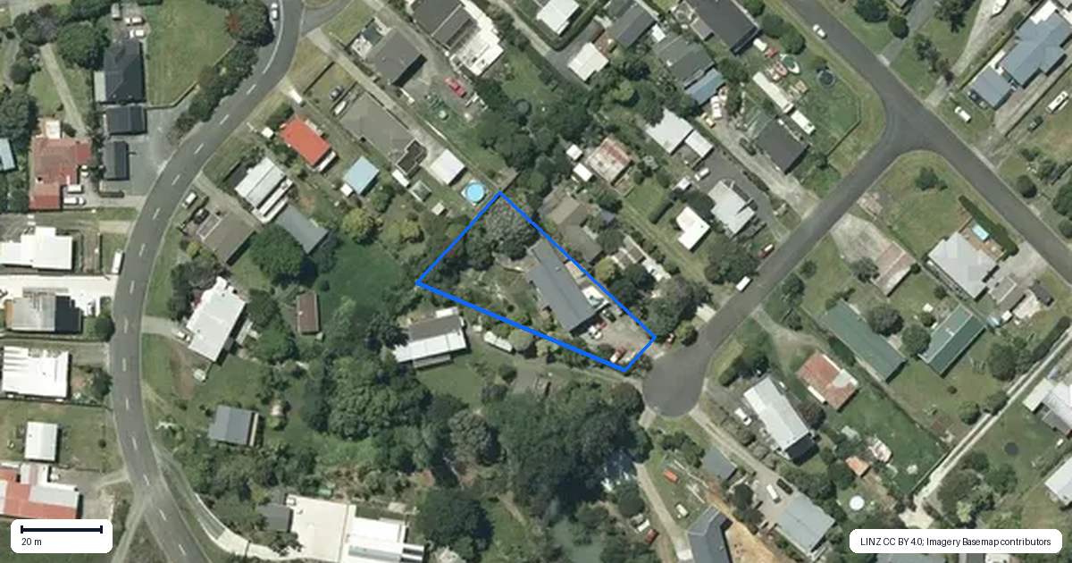 Property context map for 11 Karioi Crescent, Raglan