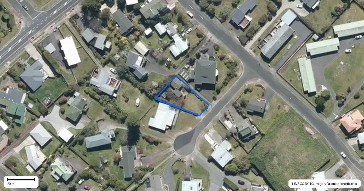 Property context map for 2 Earle Place, Acacia Bay, Taupo
