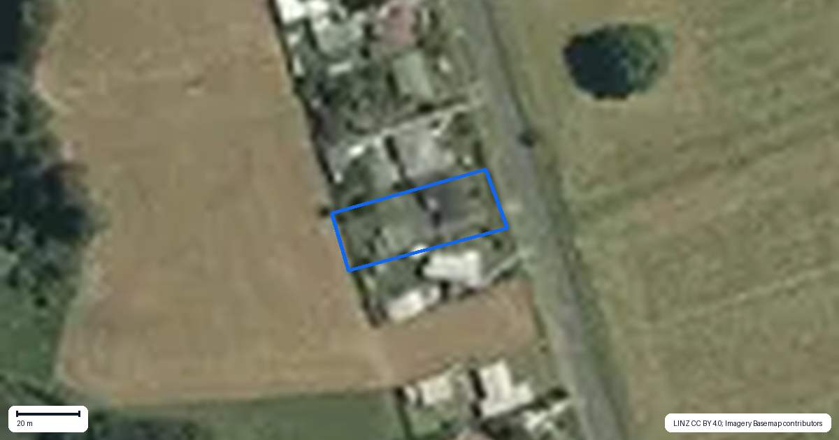 Property context map for 38 Ngarua Road, Waitoa