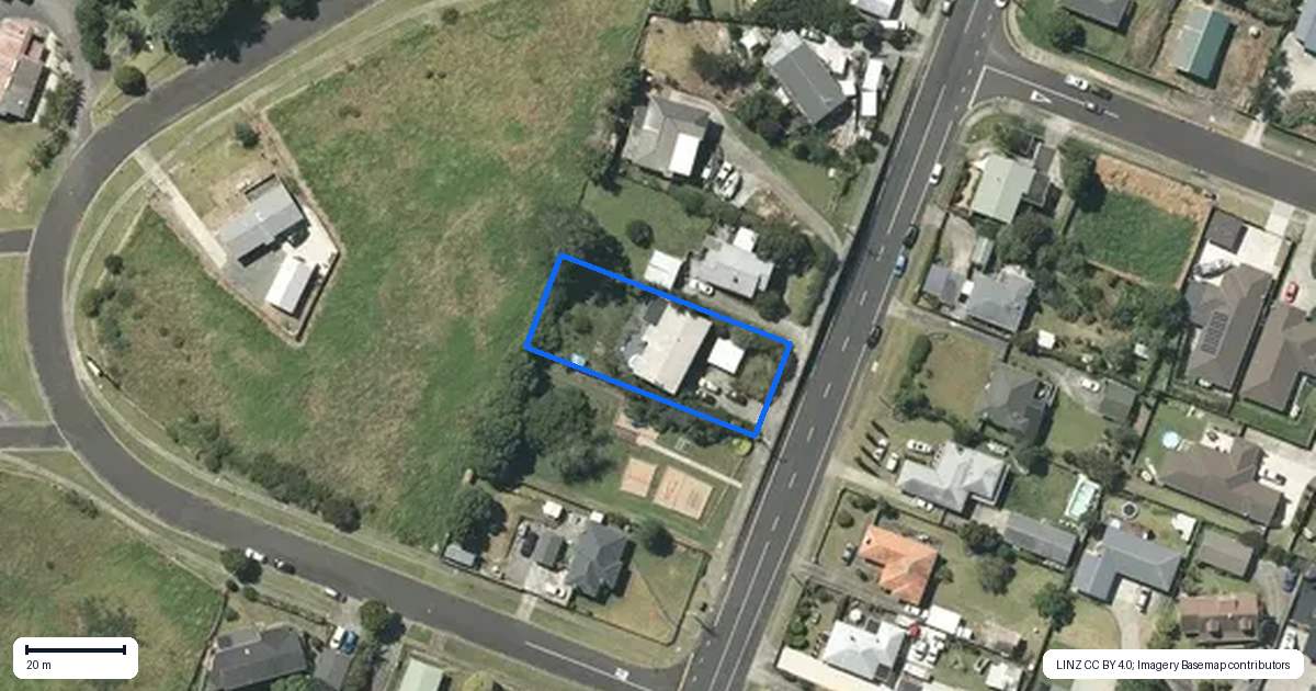 Property context map for 19 Russell Road, Huntly