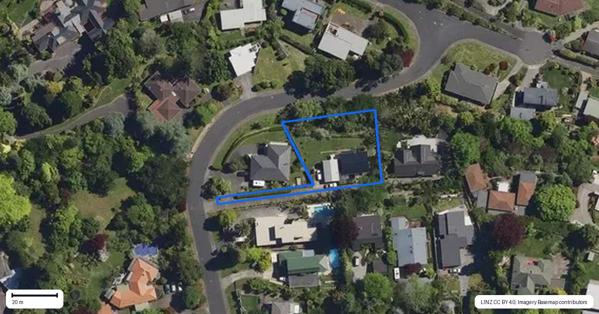 Property context map for 11 Tupara Crescent, Kawaha Point, Rotorua